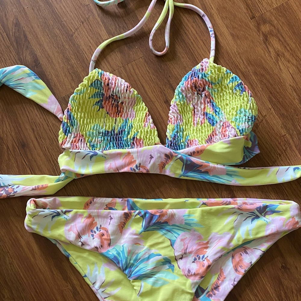 Tori Praver Bikini